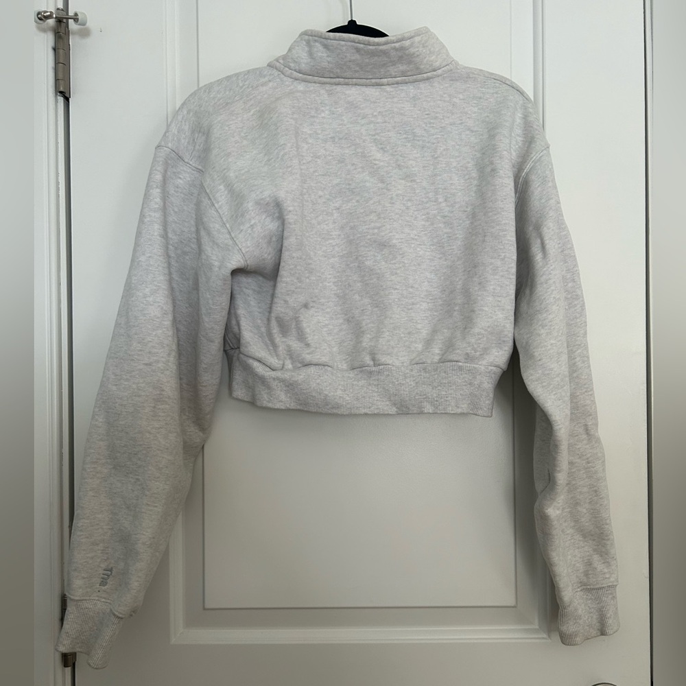 Aritzia TNA Cozy Cropped Quarter Zip Up in Gray - Picture 3 of 3